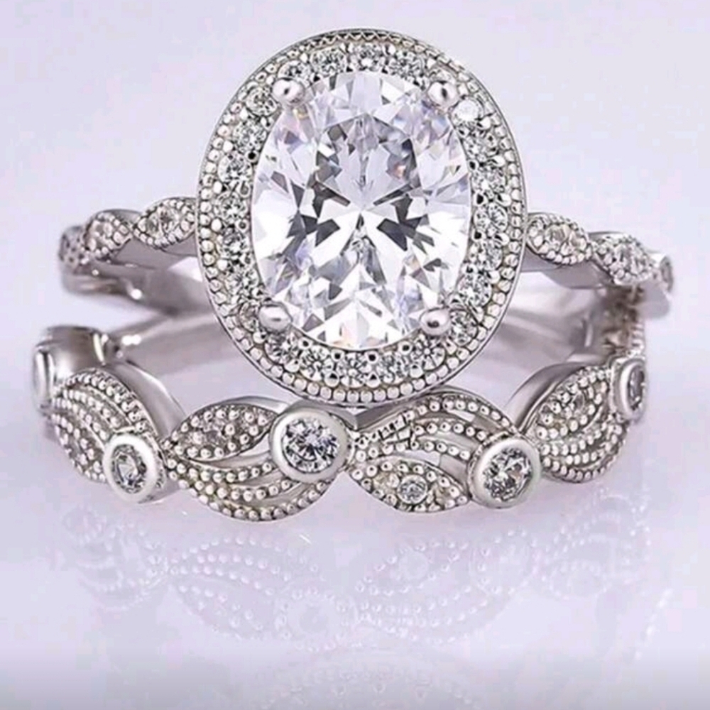 2pcs Elegant Silver Round Cut Cubic Zirconia Ring Set size 7 - Picture 1 of 4